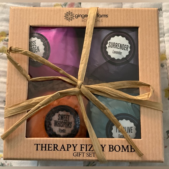 Therapy Fizzy Bombs - Picture 1 of 3